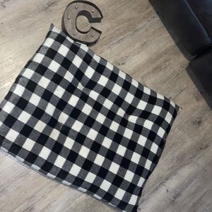 Pet Bed. Black and white. Never used Pet bed big, soft, full or cushion